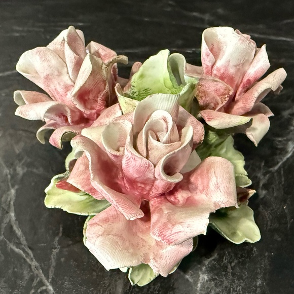 NOVE Capodimonte Floral Candle Holders - Picture 7 of 16